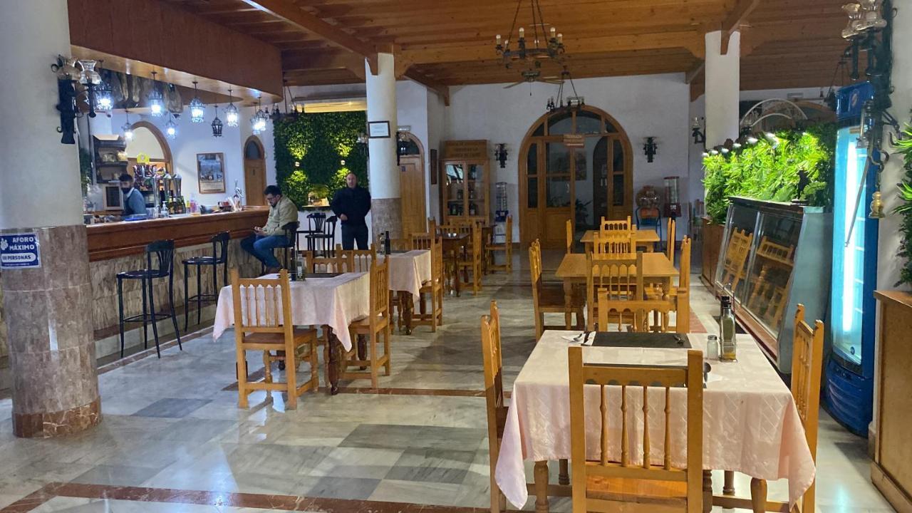 Hotel Meson Fuente Del Pino Olvera Buitenkant foto